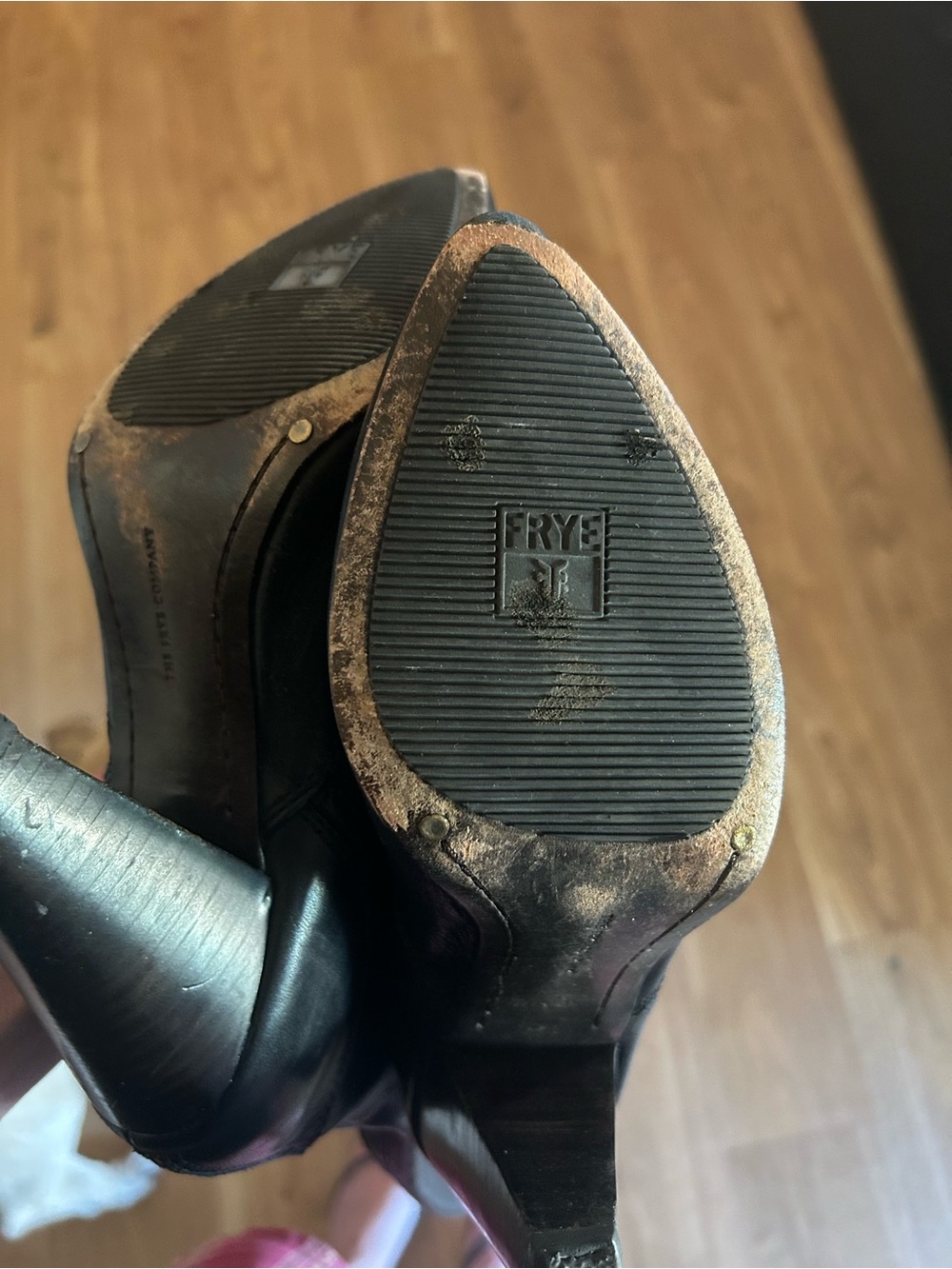 Frye - Picture 3 of 3